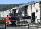 VELIKI POŽAR TVORNICE U KARLOVCU. VATROGASAC: ZVALI SU NAS KAD JE VEĆ BILO BRUTALNO