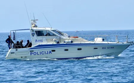 TURISTIMA TONULA BRODICA, A LOKALCI IH ISMIJAVALI: "NE SMITE TU PARKIRAT"