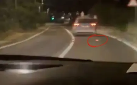 ŠOKANTNA SNIMKA S NAŠEG OTOKA: IZ POLICIJSKOG AUTA BAČEN GORUĆI OPUŠAK!