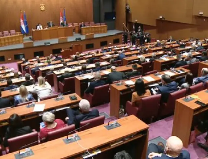 NASTAVLJENA SJEDNICA SABORA: KOJE JE RJEŠENJE ZA OPASNI OTPAD U LICI?
