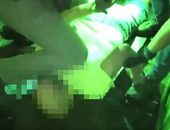 POGLEDAJTE UHIĆENJE MONSTRUMA IZ SUSJEDSTVA: SILOVAO I OPLJAČKAO ŽENU (67), NAŠLI JE ISPOD STEPENICA
