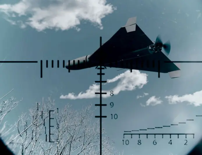 NAPAD U NJEMAČKOJ: DRON PUN EKSPLOZIVA UDARIO U KRILO AVIONA