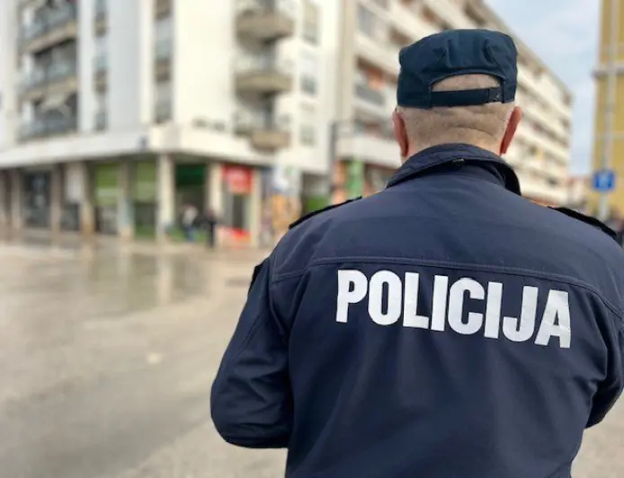 POSLIJE PUCNJAVE U ZADRU UHIĆENA DVOJICA: PRONAĐENI PIŠTOLJI I DROGA