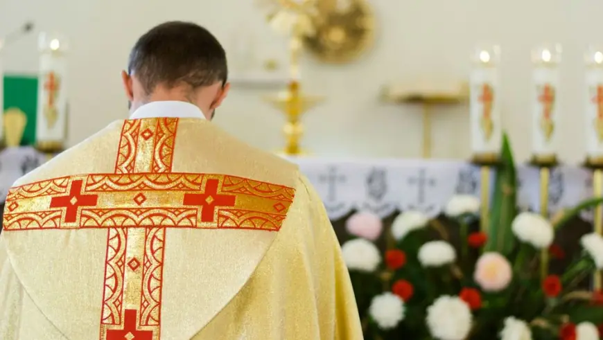 OBRAT U SLUČAJU ZLOSTAVLJANJA U SJEMENIŠTU: VATIKAN UTVRDIO DA JE SVEĆENIK KRIV I NAREDIO NJEGOVO KAŽNJAVANJE, ALI...