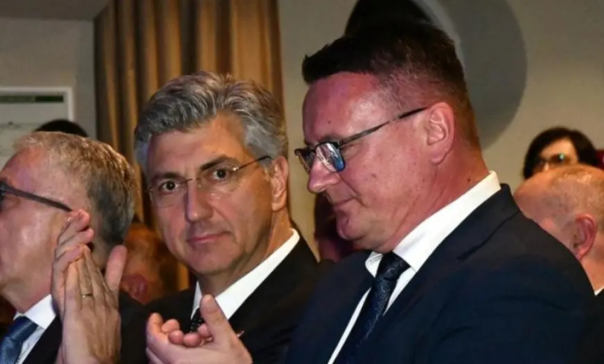 POLICIJA UPALA U ZGRADU HDZ-ove ŽUPANIJE