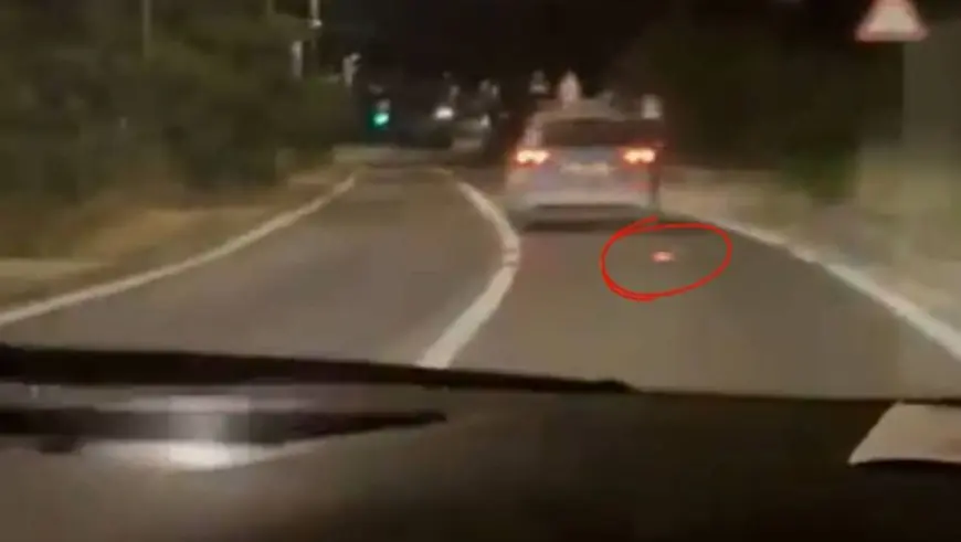 ŠOKANTNA SNIMKA S NAŠEG OTOKA: IZ POLICIJSKOG AUTA BAČEN GORUĆI OPUŠAK!