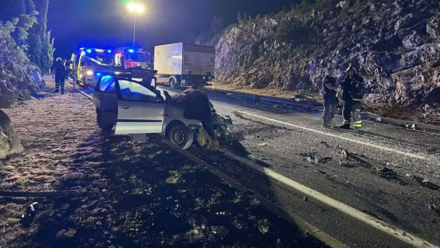 TEŠKA NESREĆA NA NAŠEM OTOKU: PIJAN PREŠAO U SUPROTNU TRAKU I UDARIO U KAMION
