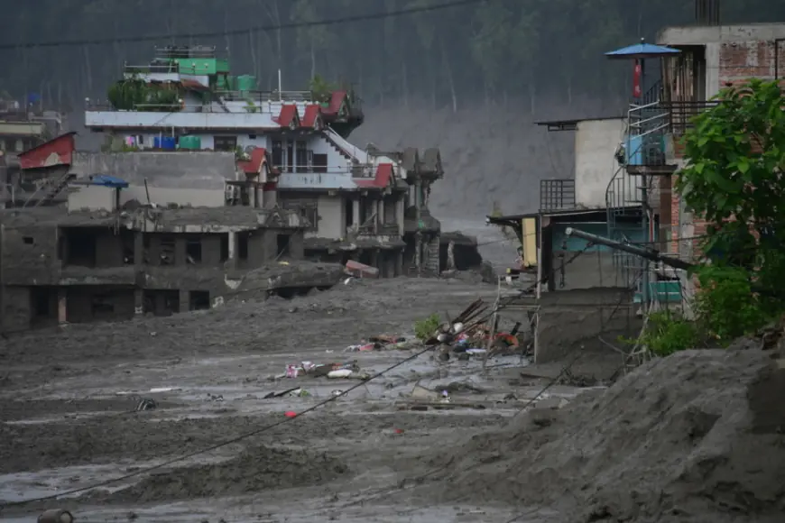 NAGLO RASTE BROJ MRTVIH I NESTALIH U NEPALU, POZNAT UZROK. "PRIJETI NOVA KATASTROFA"