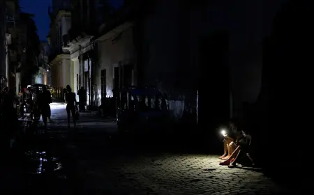 KUBA PONOVNO U MRAKU: ELEKTROENERGETSKA MREŽA POTPUNO PALA, STRUJE NEMA DILJEM ZEMLJE