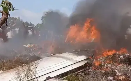 SRUŠIO SE ZRAKOPLOV: VELIKI BROJ MRTVIH, MEĐU NJIMA I DVA VISOKA VOJNA DUŽNOSNIKA
