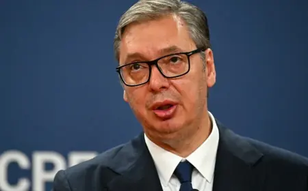 VUČIĆ PODNIO OSTAVKU