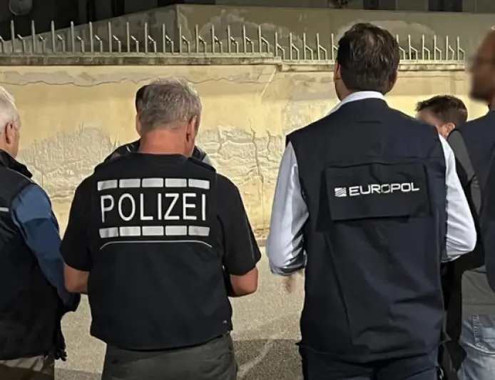 UHIĆENA KRIMINALNA MREŽA POVEZANA S CAMORROM, PRETRESI U TRI DRŽAVE
