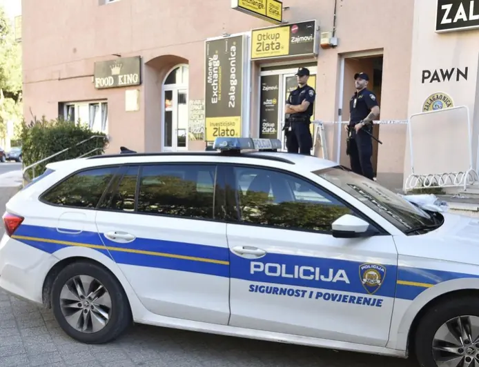NAPAD U ŠIBENIKU: IZBODENA DJEVOJKA SPAŠENA, UBOJICA JOŠ NIJE PRI SVIJESTI OD DROGE