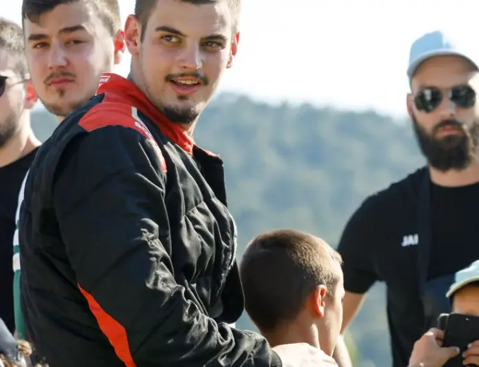 UHIĆEN SPLITSKI MAD MAX, KAZNENA PRIJAVA I INSTRUKTORICI VOŽNJE