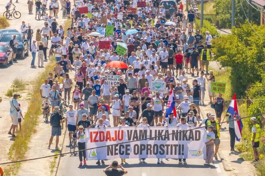 ORGANIZATORI VELIKOG PROSVJEDA UPUTILI SEDAM ZAHTJEVA VLADI