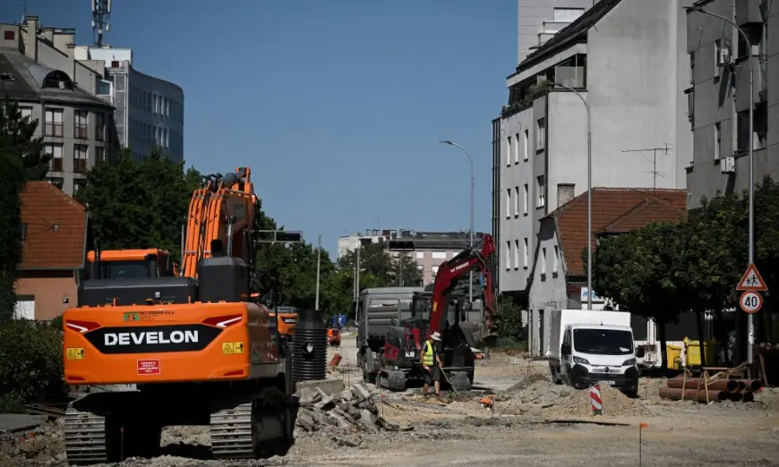 PIJANA POLICAJKA AUTOM SE ZABILA U BAGER U ZAGREBU