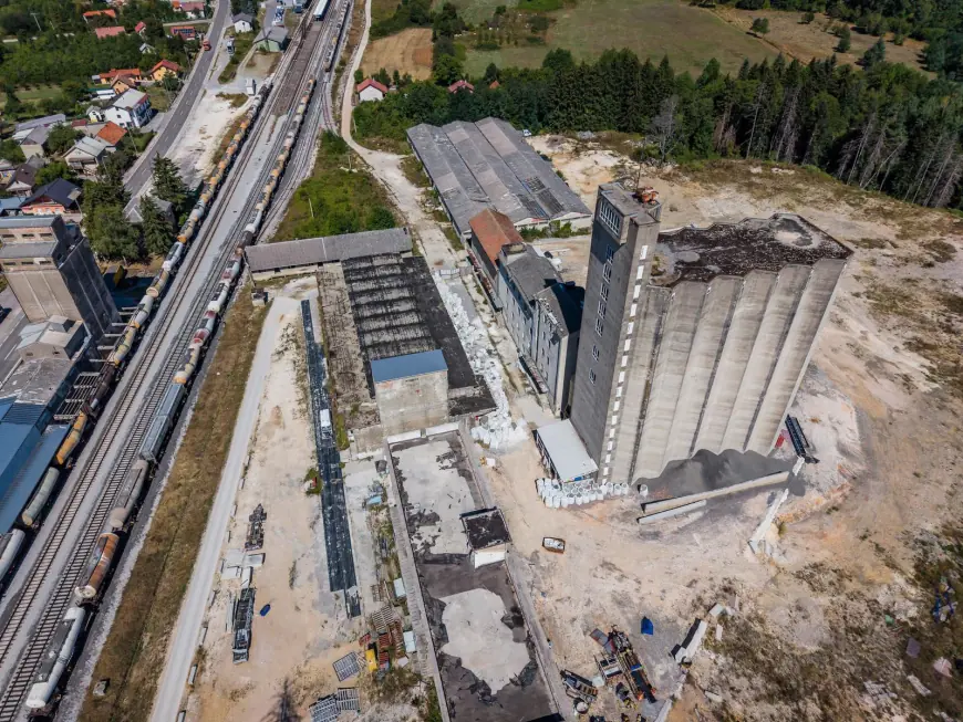 OBJAVLJEN NALAZ: MIKROPLASTIKA PROBILA U PODZEMNE VODE, NAĐENE I "VJEČNE KEMIKALIJE"