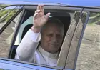 PAPA JE USPJEŠNO OPERIRAN
