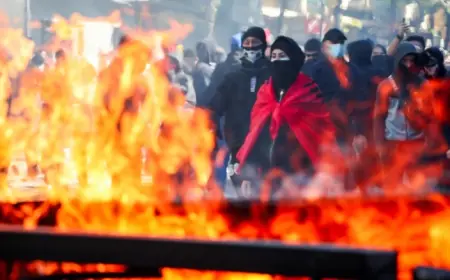 TISUĆE MLADIH ALBANACA PETI DAN PROSVJEDUJU U SREDIŠTU TIRANE