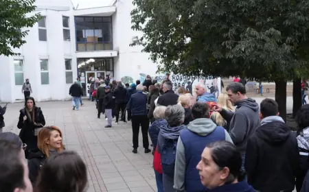 DAN ODLUKE ZA SRBIJU: REDOVI OD JUTRA, INCIDENTI NA BIRALIŠTIMA, MORALA INTERVENIRATI I POLICIJA