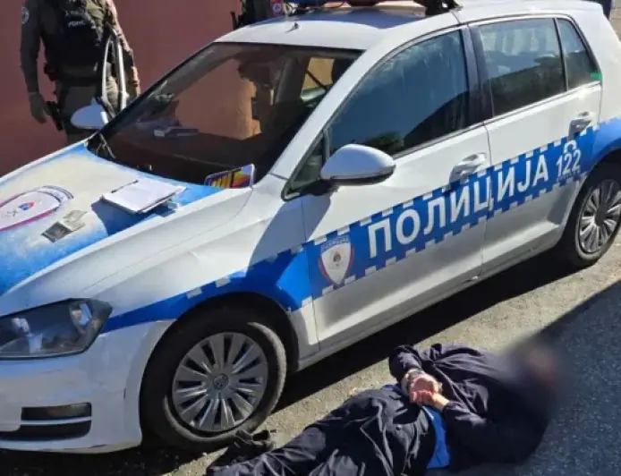 PET POLICAJACA UHIĆENO U BiH: OD VOZAČA TRAŽILI NOVAC ZA NEPOSTOJEĆE PREKRŠAJE